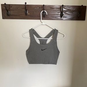 EUC Lot of 4 Nike Sports Bras, XL and 1X